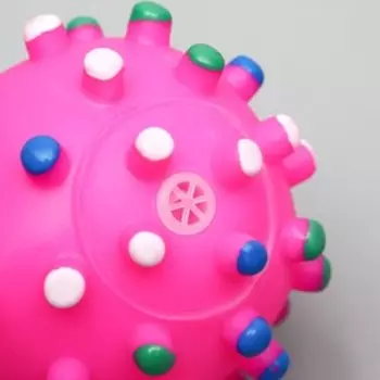 Игрушка пищащая "Бактерия" для собак, 6,3 см, розовая