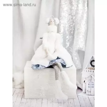 Интерьерная кукла «Снежка», набор для шитья, 18 × 22 × 3.6 см