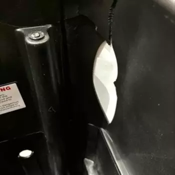 Электромобиль «Квадроцикл», 2 мотора, цвета МИКС, уценка (царапины на корпусе, скол на заднем бампере)