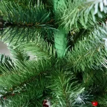 Искусственная ёлка с ягодами и инеем «Принцесса», 180 см, ПВХ ветки отгибаются