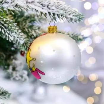 Ёлочная игрушка Шар "Пингвин с ёлкой", 80 мм, стекло