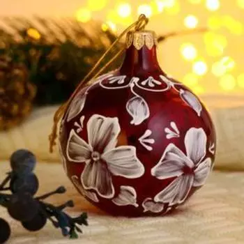 Ёлочный шар d-8 см "Белые незабудки" ручная роспись, бордово-белый