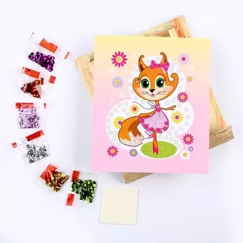 Картина из пайеток «Нарядная белочка»