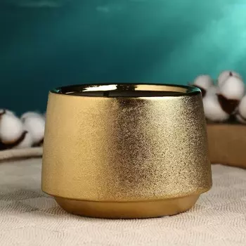 Фигурное кашпо для цветов «Золотое», 1.3 л, 14.514.510 см, керамика, золотистое