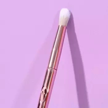 Кисть для макияжа маленькая бочонок розовое золото 18 х 0,5 см