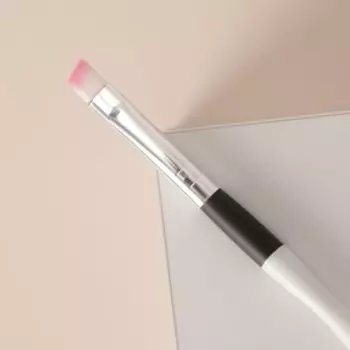 Кисть для макияжа «Perfection», скошенная, 12,8 см, разноцветная