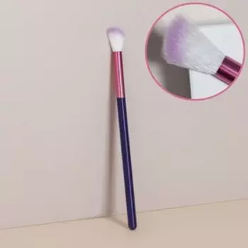 Кисть для макияжа «PENCIL», скошенная, 17,5 (+/- 1) см, цвет фиолетовый/розовый