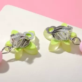 Клипсы "Выбражулька" цветок с бусиной сирень, цвет МИКС