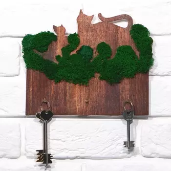 Ключница настенная со мхом «Кошечка».