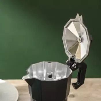 Кофеварка гейзерная Доляна Alum black, на 1 чашку, 50 мл, цвет чёрный