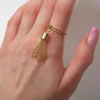 Кольцо "Цепь" с кисточкой, цвет золото, безразмерное