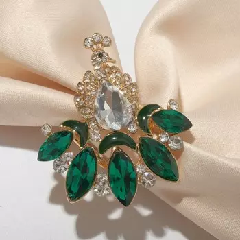 Кольцо для платка «Павлин», бело-зелёное в золоте