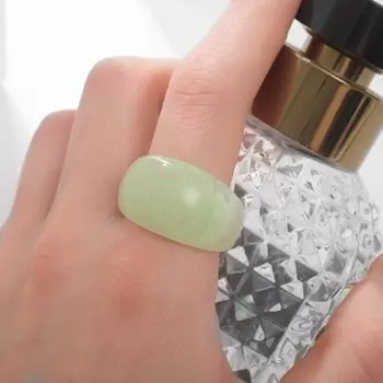 Кольцо «Объём», цвет зелёный, 17 размер