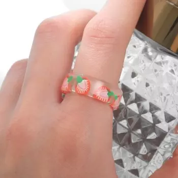 Кольцо "Прозрачное" клубника, цвет красный, 17 размер