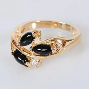 Кольцо с чёрным ониксом "Тройной рис", позолота с родированием, размер 16