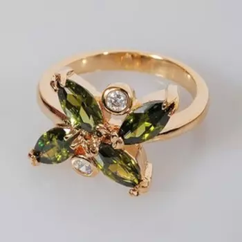 Кольцо с перидотом "Цветочек" с двумя цирконами, позолота с родированием, размер 16