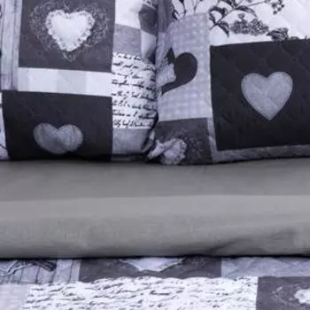 Комплект "Этель" Grey heart, покрывало 230х210 ±5 см и наволочки 50х70 - 2 шт, микрофибра