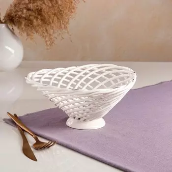 Конфетница "Треугольная" белая, керамика, 9 см, микс