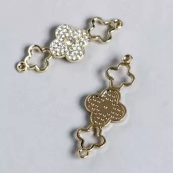 Коннектор для творчества металл 2 ушка "Гирлянда из четырёхлистников" стразы 1,1х3,3 см