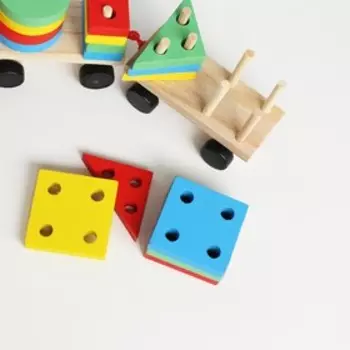 Конструктор «Паровоз», 4 фигуры