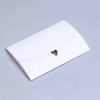 Конверт под сертификат с тиснением, белый, 10,5 х 7 см