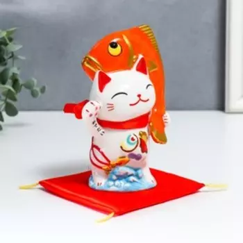 Копилка для денег «Манэки-нэко с крупной рыбкой», керамика, 11.57.516.5 см