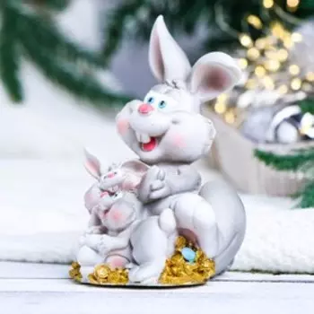 Копилка "Семья зайцев" серый, 13,5см