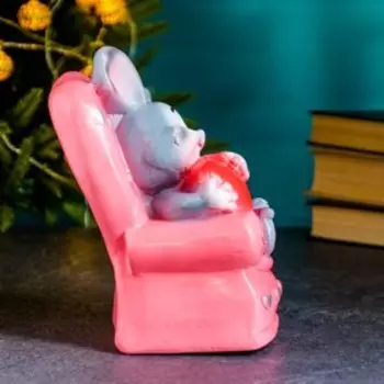 Копилка "Зайчик на кресле" 13х14х20см