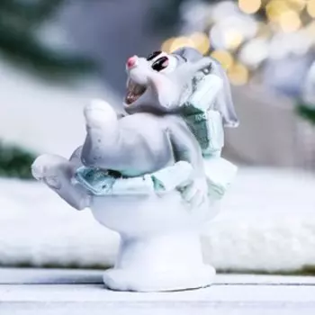 Копилка "Заяц с купюрами" серый, 7х5х9см