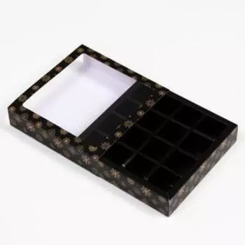 Коробка для конфет 16 шт "Снежинки", 17,7 х 17,7 х 3.8 см