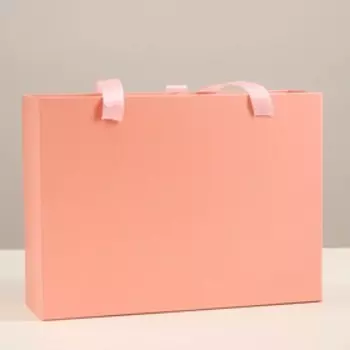 Коробка подарочная темно розовая, 27 х 20 х 8,8 см