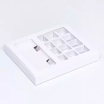 Коробка с обечайкой с окном под 12 конфет и плитку шоколада 23.719.93.1 см