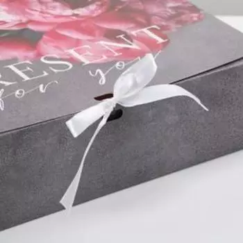 Коробка подарочная складная, упаковка, «Present», 31 х 24.5 х 8 см, БЕЗ ЛЕНТЫ