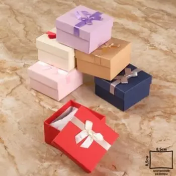 Коробочка подарочная под браслет/часы "Моменты" 9*9, цвет МИКС