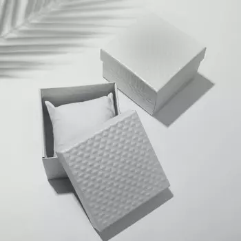 Коробочка подарочная под часы «Стёганая», 995, цвет белый