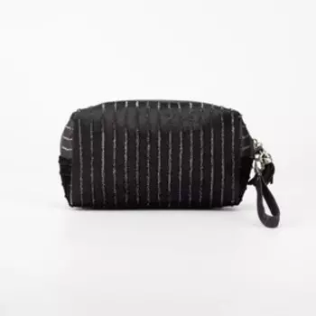Косметичка на молнии, цвет чёрный