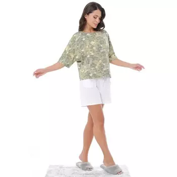 Костюм женский, размер 46