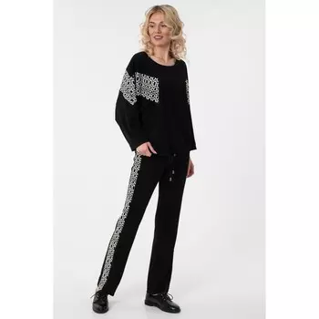 Костюм женский, размер 46