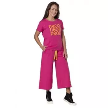 Костюм женский, размер 50, цвет фуксия