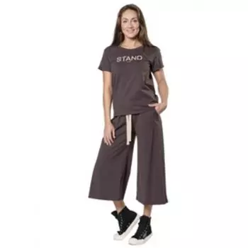 Костюм женский, размер 50, цвет коричневый