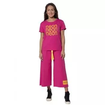 Костюм женский, размер 52, цвет фуксия