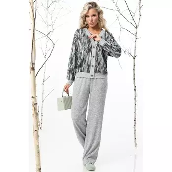 Костюм женский, размер 54