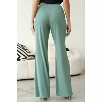 Костюм женский, размер 54, цвет мятный