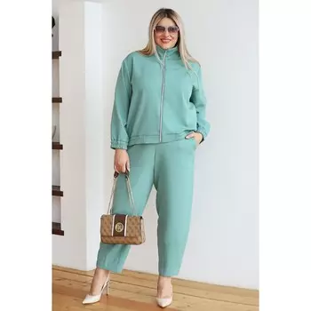 Костюм женский, размер 62, цвет светло-зелёный