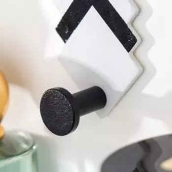 Крючок декоративный металл на клеевой ленте "Геометрия - ромбы" 6х4 см