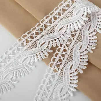 Кружево гипюровое, 42 мм 11 ± 1 м, цвет белый