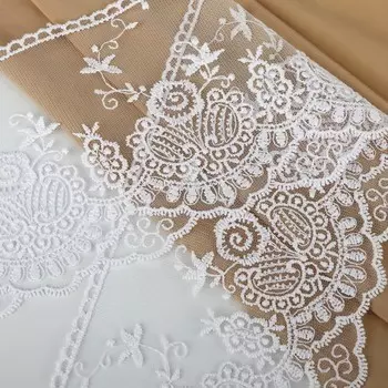 Кружево на сетке, 125 мм 11 ± 1 м, цвет белый