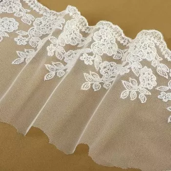 Кружево на сетке, 150 мм, 9±0.5 м, белое