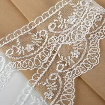 Кружево на сетке, 50 мм 11 ± 1 м, цвет белый