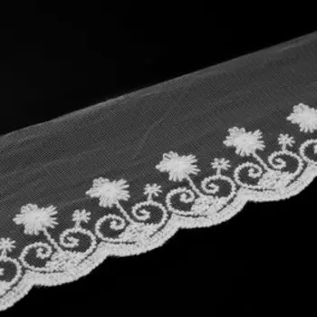 Кружево на сетке, 70 мм 9 ± 0,5 м, цвет белый